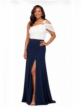 David’s bridal Dress Women’s size 8 one shoulder full length formal